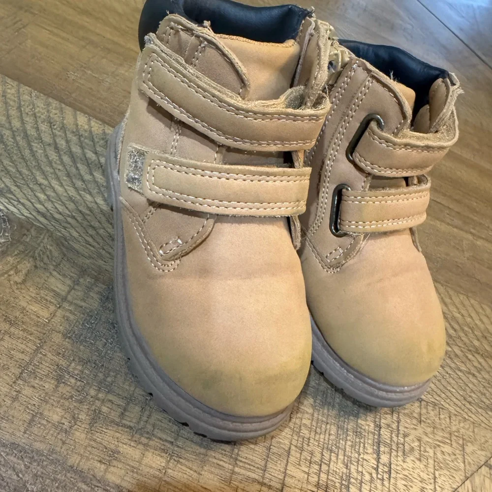 Toddler Work Boots with Easy On Velcro Straps Size 6